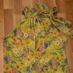 Sweet Pea Floral Sleeveless Top - Green